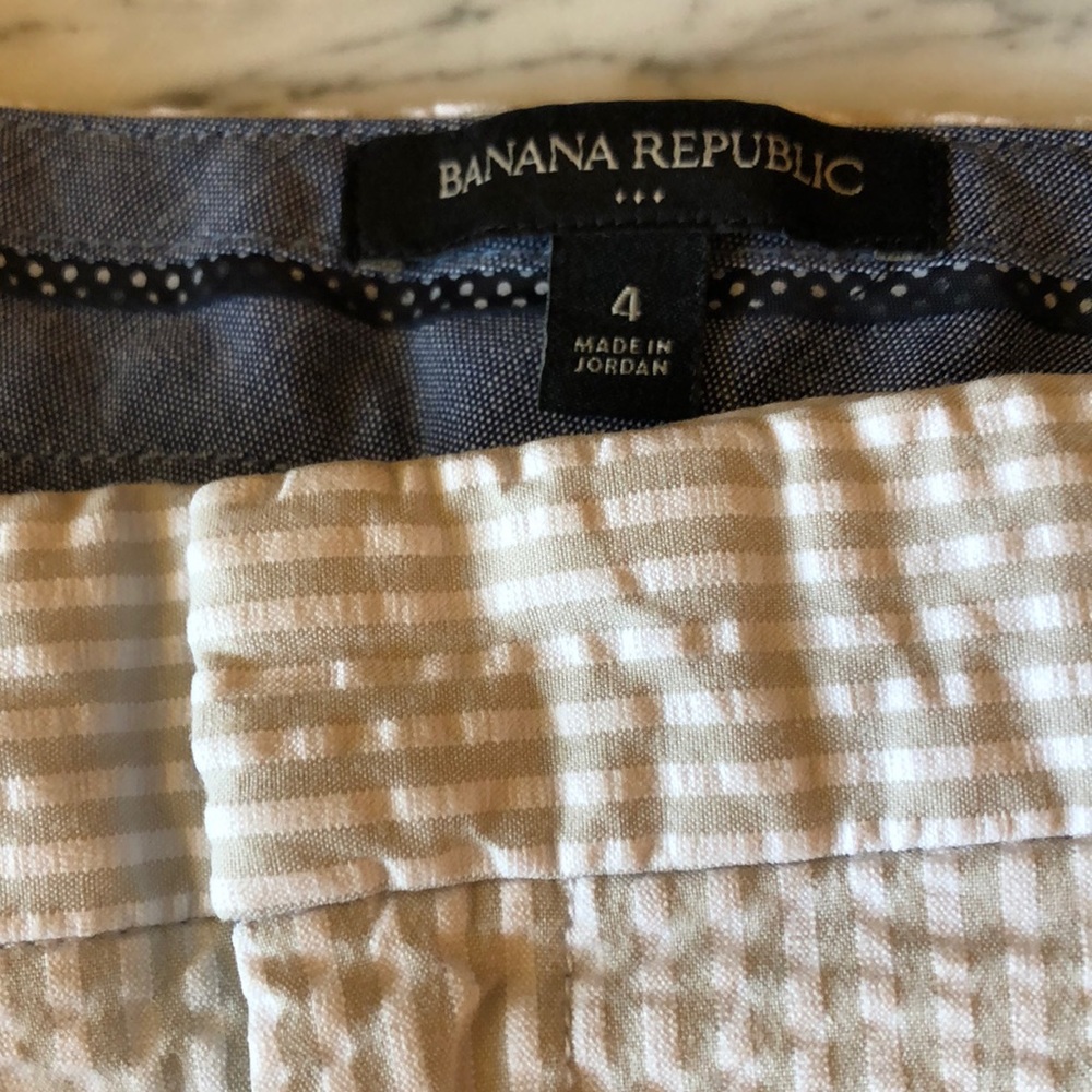 Banana Republic seersucker shorts size 4